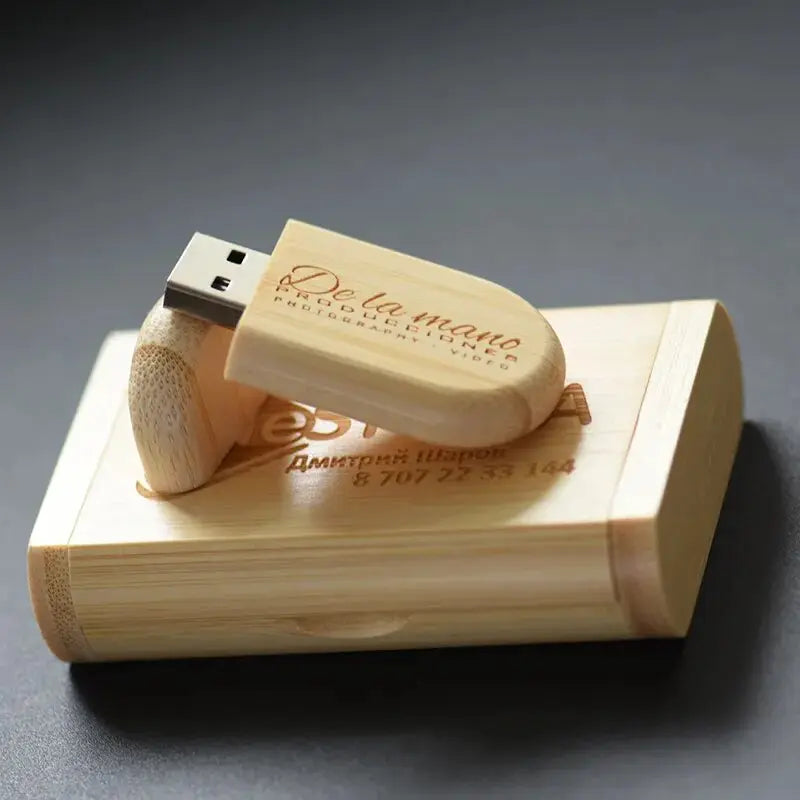 Pendrive JASTER USB 2.0 de 64GB com Caixa de Madeira Personalizada - eKoloja